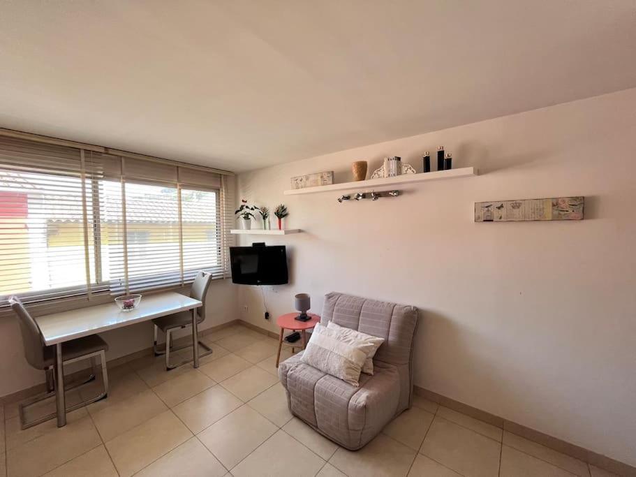 Cassisbeach Cassis